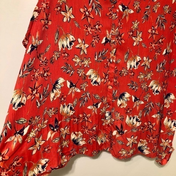 Only Necessities size 30/32 short sleeve ribbed floral button down shirt - Picture 6 of 13